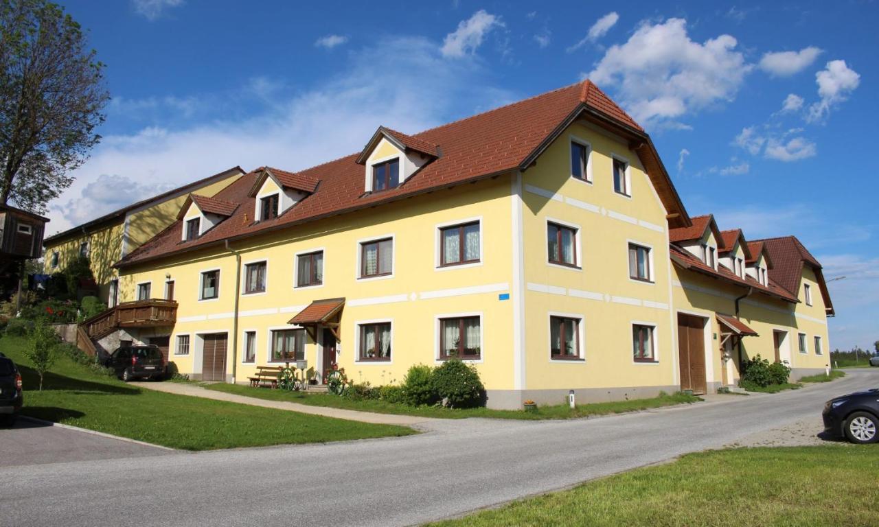 شقة Urlaub Am Bauernhof Weichselbaum Schloss Rosenau المظهر الخارجي الصورة